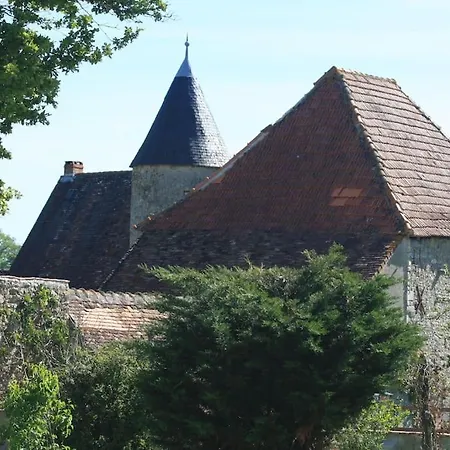 Le Petit Donjon At Chateau Mareuil * Brigueuil-le-Chantre
