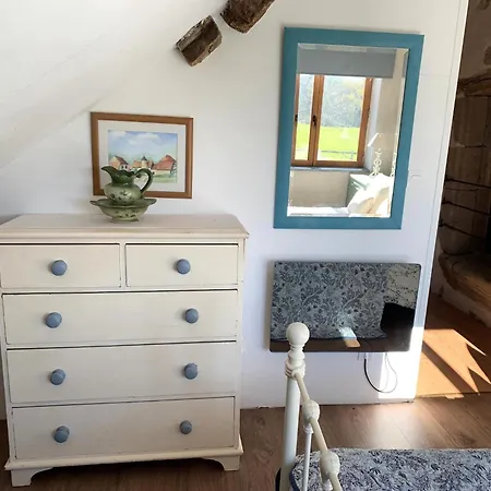 Appartement Le Petit Donjon At Chateau Mareuil Brigueuil-le-Chantre