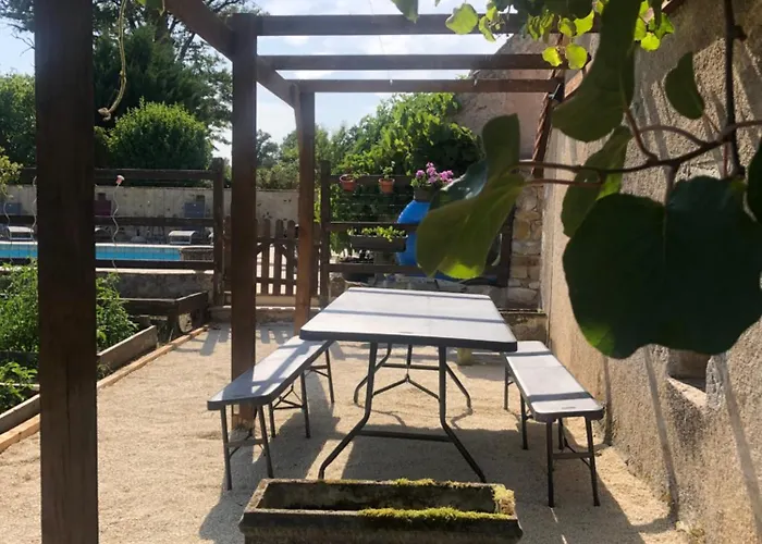 Апартаменты Le Petit Donjon At Chateau Mareuil Brigueil-le-Chantre