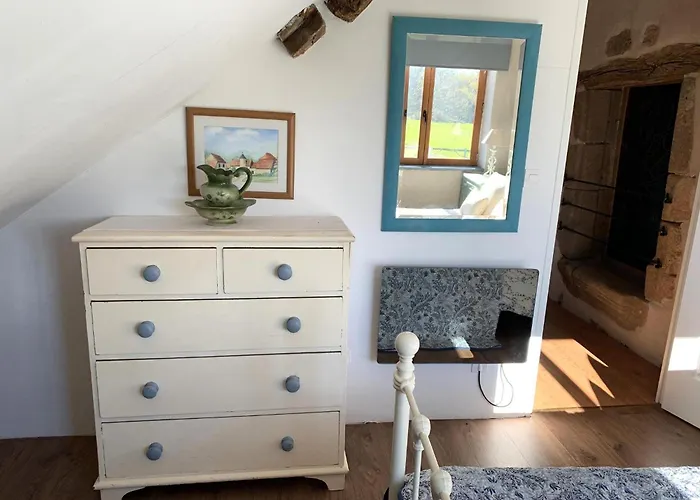 Апартаменты Le Petit Donjon At Chateau Mareuil Brigueil-le-Chantre